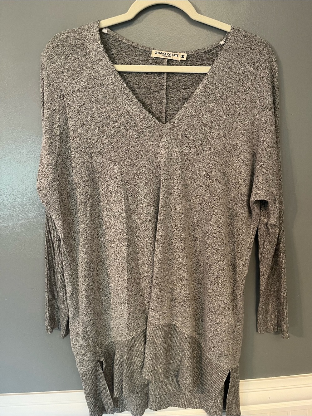 Chance or Fate Heather Gray V-Neck Knit Top Medium